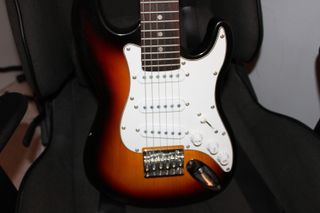 Guitarra electrica niños OQAN QGE ST 1/4