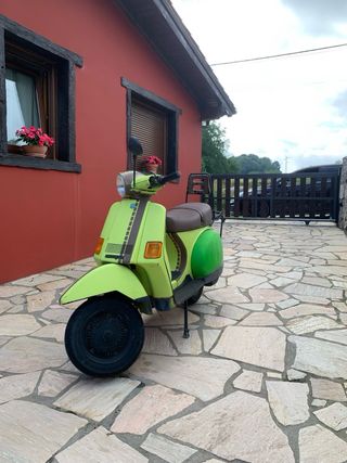 Vespa Cosa 200