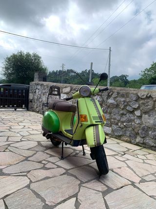 Vespa Cosa 200