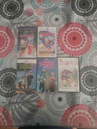 VHS infantiles: Bella y Bestia 2, Superman, etc