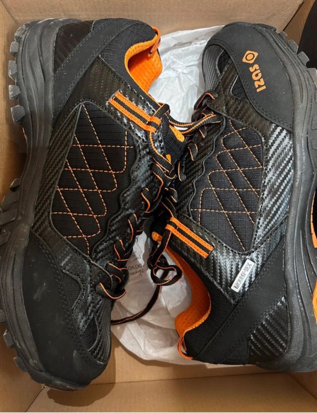 Zapatillas Izas Trekking - Talla 44