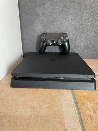 PS4 Slim 1TB - Apenas Utilizada