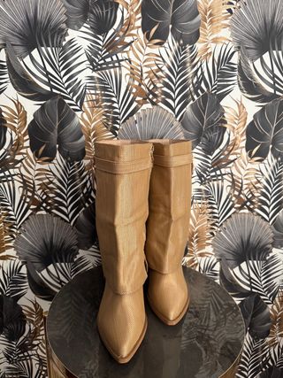 Stivali beige con risvolto 38 39 40 41