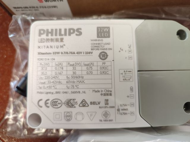 2 Philips Xitanium LED 32W - ¡Nuevos!