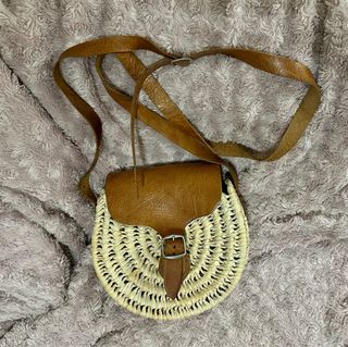 Bolso rafia marrón y beige