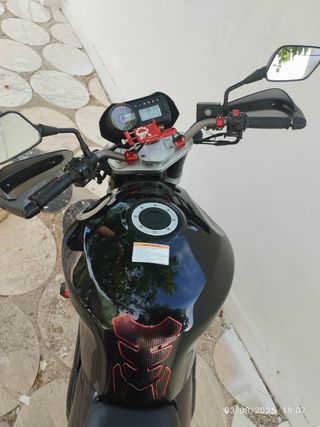 Hyosung Comet GT650 - Moto