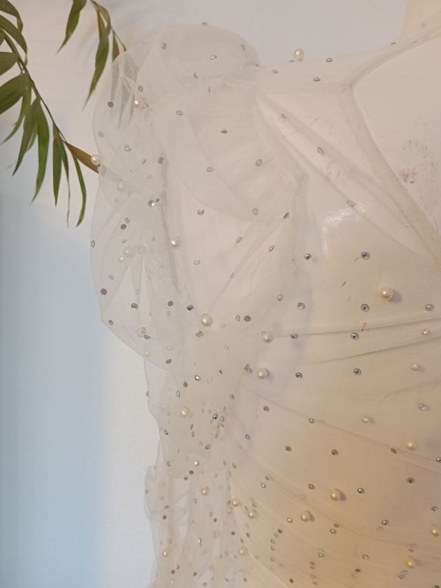 Vestido blanco pedreria fiesta transparente
