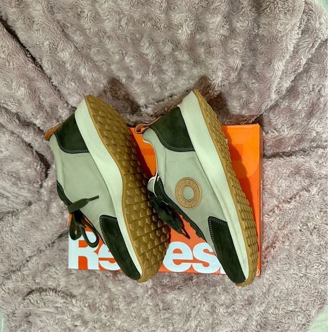 Zapatillas Refresh beige y verde oliva