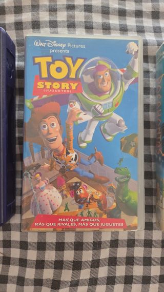 VHS Disney: El Jorobado, Toy Story, Pocahontas