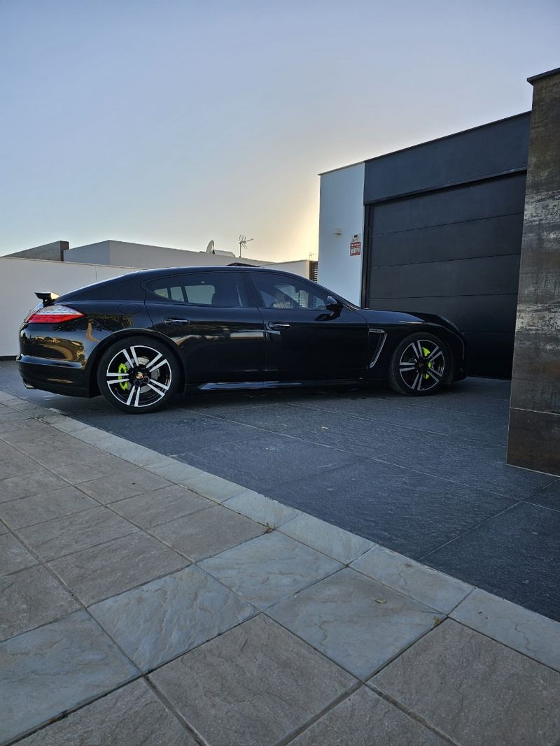 Porsche Panamera 2012 - foto 1