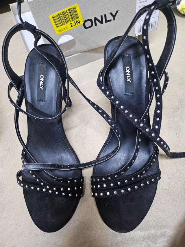 Zapatos tacón aguja y cuña talla 36