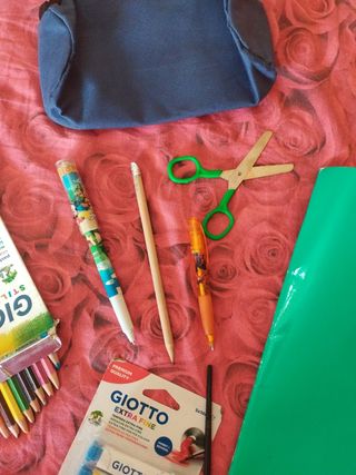 Set Disegno: Pastel, Pennello, Quaderno forbici pe