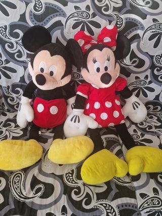 Peluches Mickey y Minnie grandes