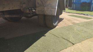 Camión Nissan Cabstar