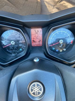 Yamaha XMAX 400 - Impecable 2016