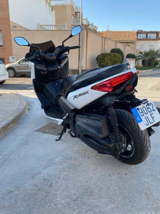Yamaha XMAX 400 - Impecable 2016