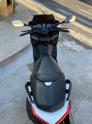 Yamaha XMAX 400 - Impecable 2016