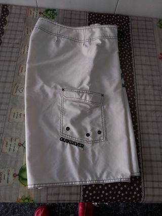 Bañador Quicksilver blanco talla 16.