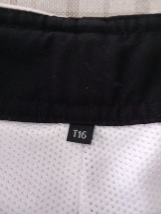 Bañador Quicksilver blanco talla 16.