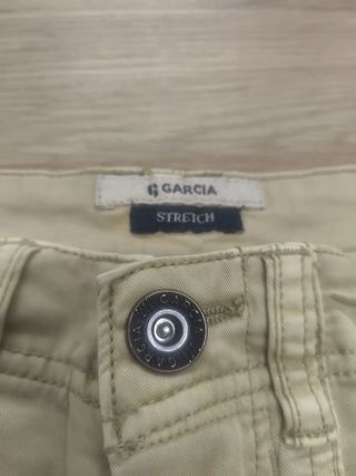 Bermuda García beige T.S