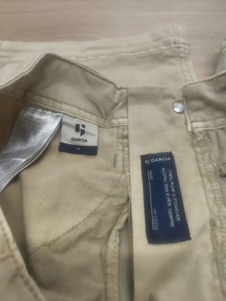 Bermuda García beige T.S