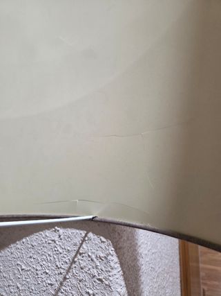 Lámpara de pie dorada grande