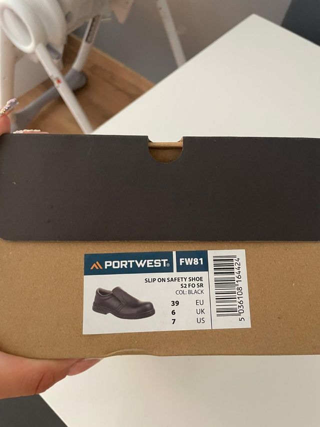 Zapatos trabajo Portwest negros