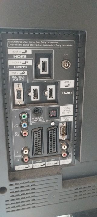 TV Sharp Aquos 32" - usata