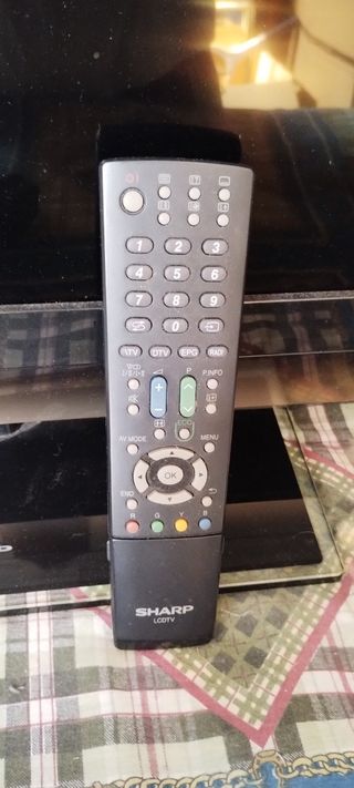 TV Sharp Aquos 32" - usata