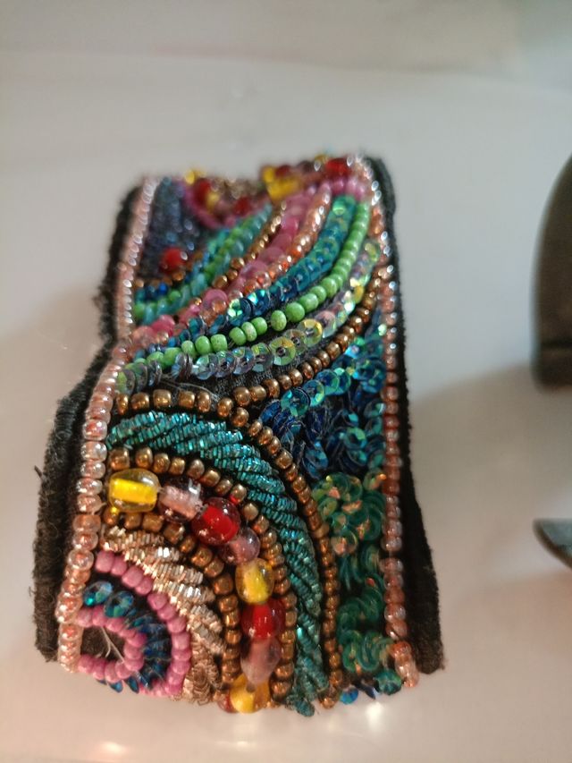 Pulseras - Multicolor y Plata