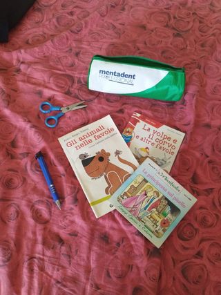 3 mini fiabe + astuccio matite forbici e penna