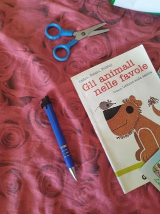 3 mini fiabe + astuccio matite forbici e penna
