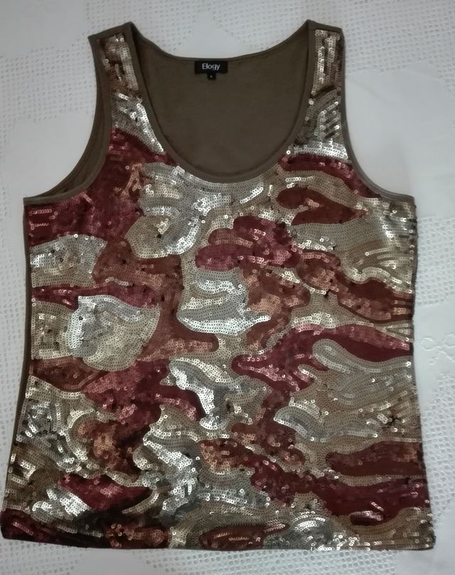 Camiseta de lentejuelas.