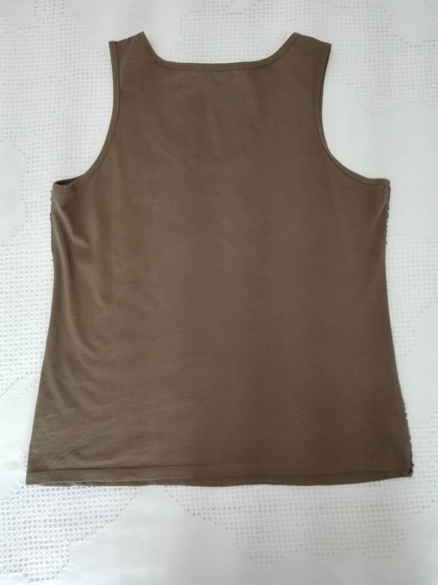 Camiseta de lentejuelas.