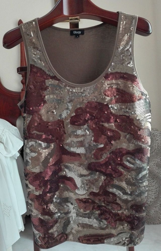 Camiseta de lentejuelas.