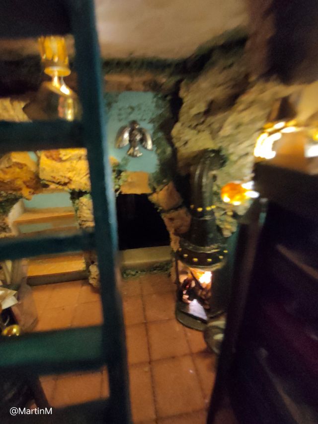 SALDO Booknook Gabinete Curiosidades