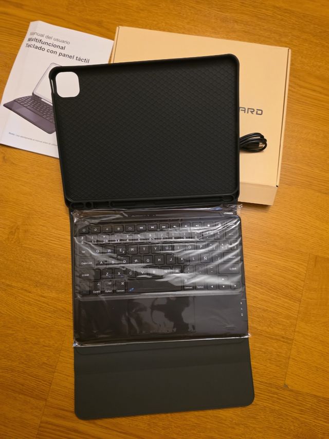 iPad funda teclado - NUEVA