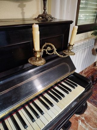 Piano de pared K. Bord 1978