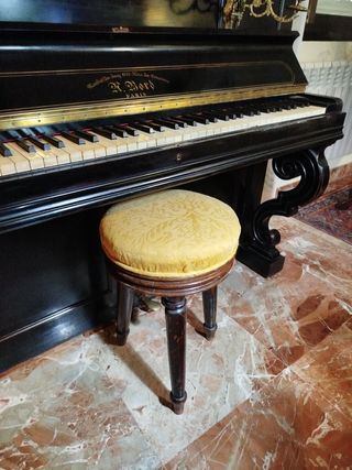 Piano de pared K. Bord 1978