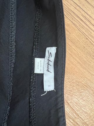 Vestido de fiesta negro asimétrico