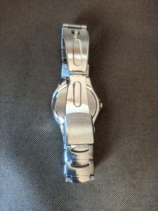 Reloj Citizen plateado