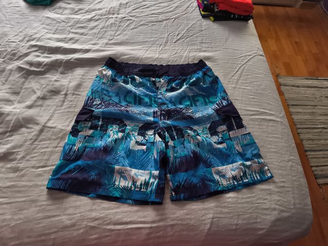 Bañador azul y blanco