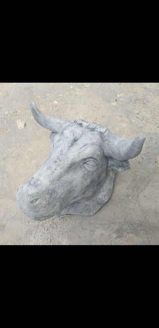 Cabeza toro piedra - Decoración pared
