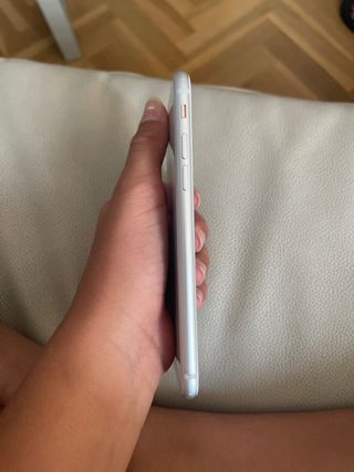 iPhone 8 Plata en excelentes condiciones