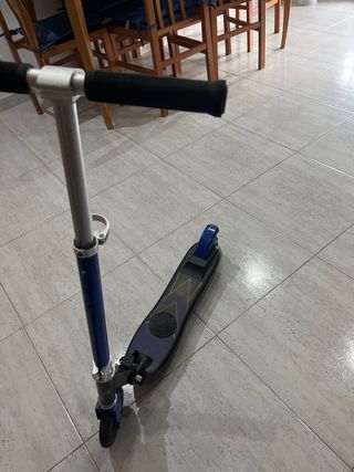 Patinete eléctrico infantil + cargador 