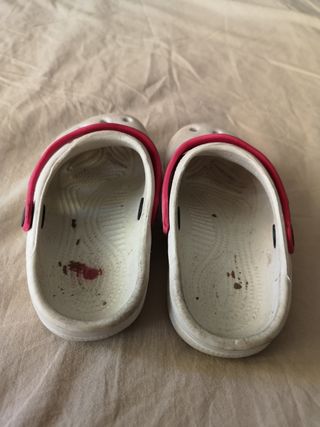 Sandali da bambina modello Crocs