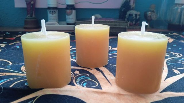3 Velas de Cera Amarilla Artesanales