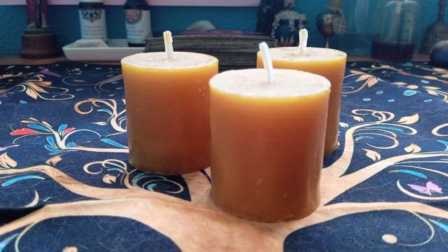 3 Velas de Cera Amarilla Artesanales