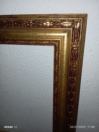 Marco dorado grande madera. REBAJADO