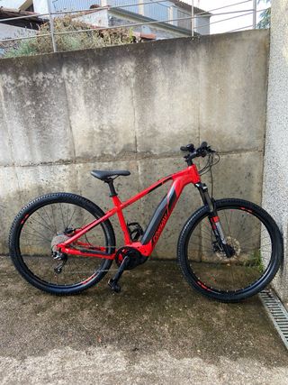 Bicicleta eléctrica Conway S229 roja